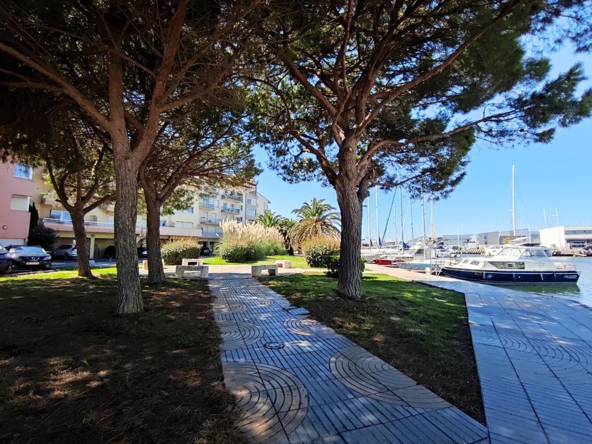 Magnifique T2 Au Calme Avec Une Superbe Vue Sur Le Port กาเนต์-อ็อง-รูสซียง ภายนอก รูปภาพ