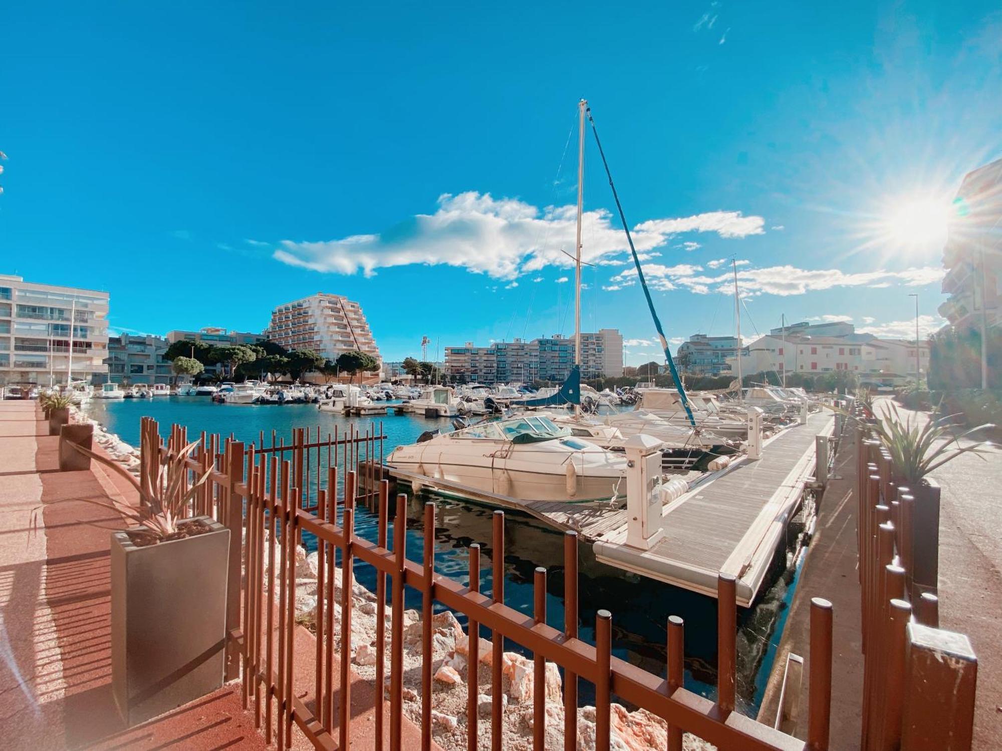 Magnifique T2 Au Calme Avec Une Superbe Vue Sur Le Port กาเนต์-อ็อง-รูสซียง ภายนอก รูปภาพ